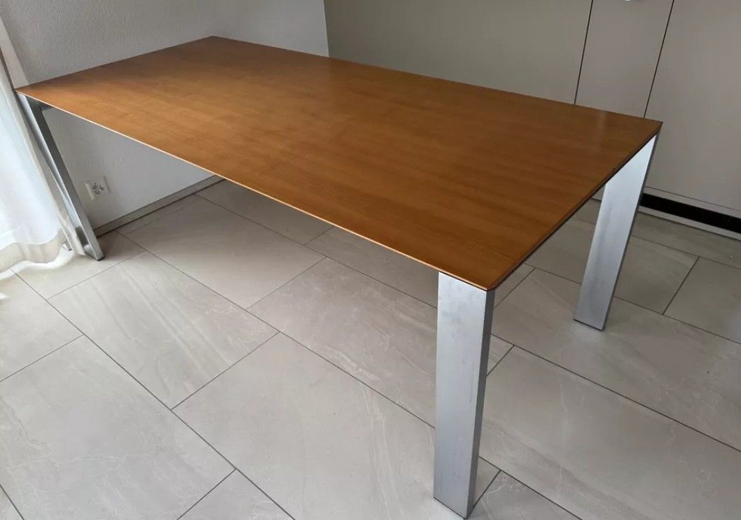 Willisau Tische: Willisau Tisch – Gebraucht aus Zürich von chukye