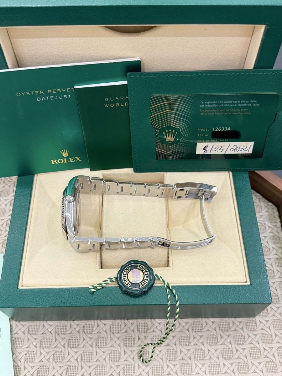 Rolex Montres: Rolex Datejust 126334 . Mop dial . 41mm – D'occasion à Ebikon par Nghia1984 1