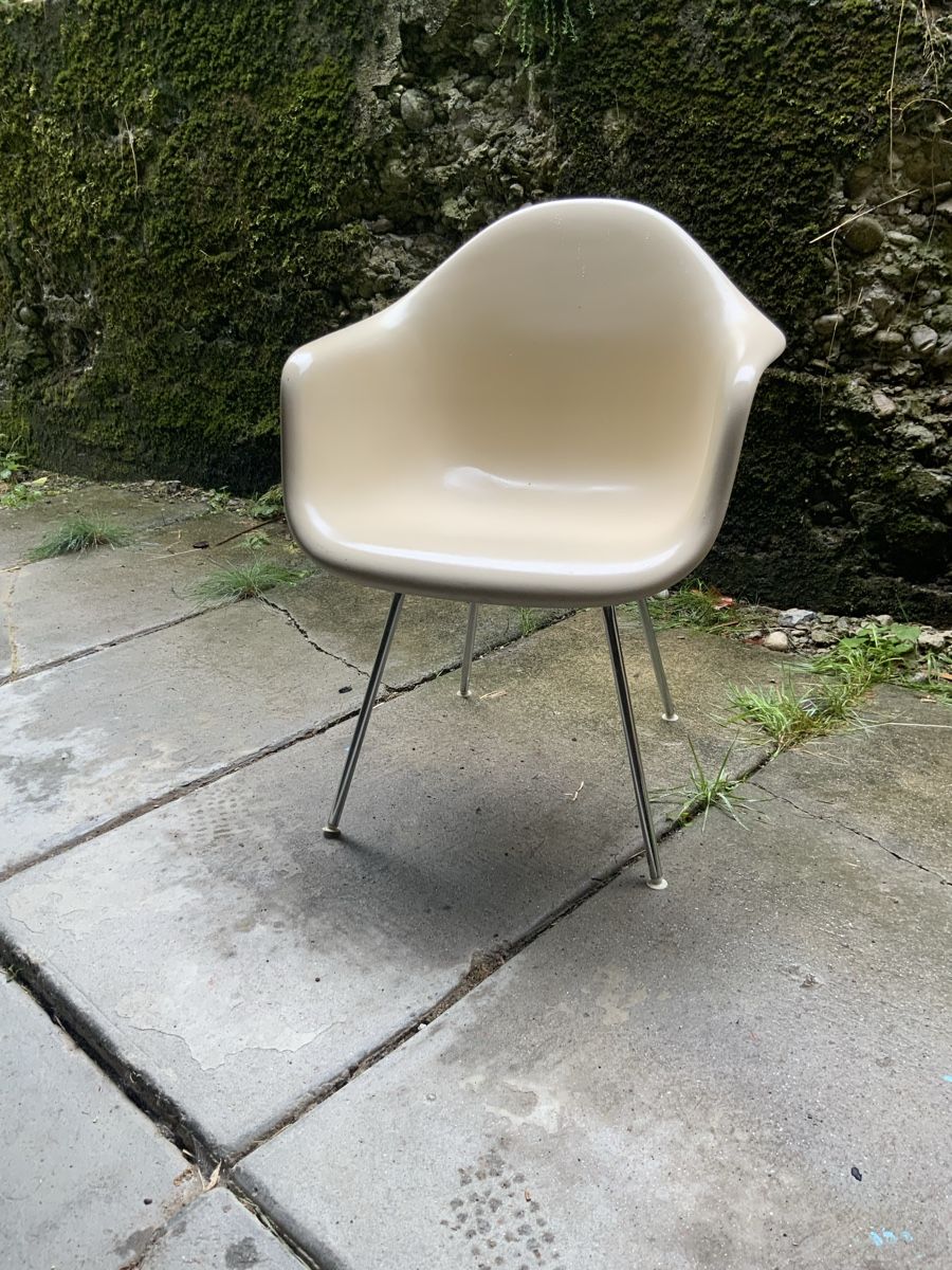 Vitra Chaises: Vitra Design Stuhl – D'occasion à Bern par fleschgordon