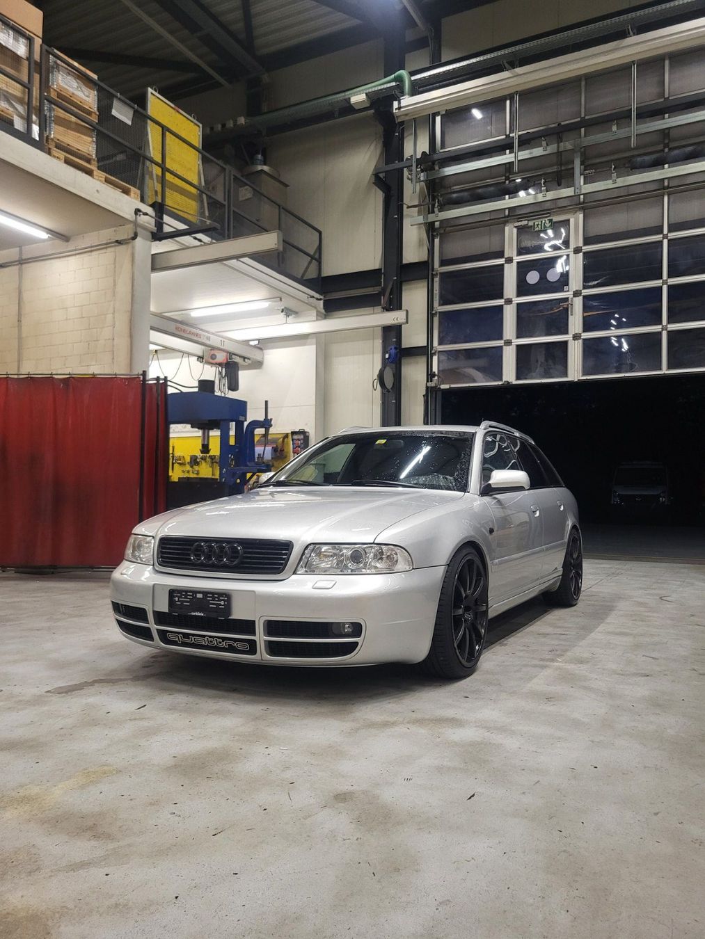 Audi Automobili: Audi S4 B5 mit vielen Teilen – Usato da Saland venduto da Jpf730