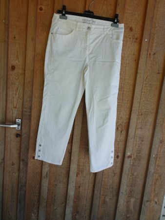 Gerry Weber Sommerhose weiss 7/8-tel Länge Gr. 40 - M90