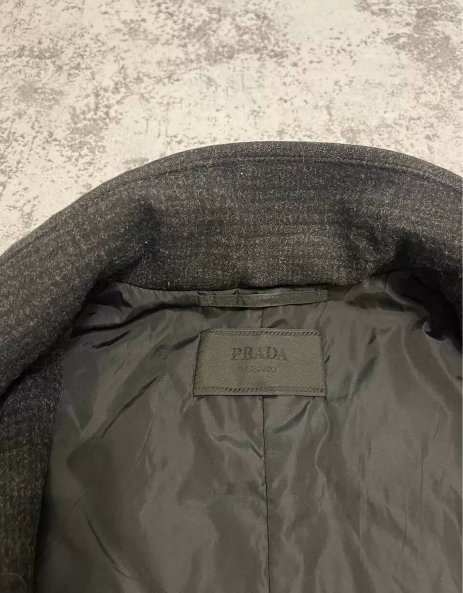Prada Cappotti: Prada wool coat, size 50, anthracite grey – Usato da Brislach venduto da edu_t6pq 1