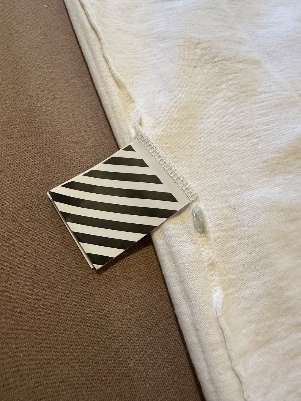 Off-White T-shirt: Off-White Tape Arrows Tee Slim fit XXS – Usato da Losone venduto da Adrossi 6