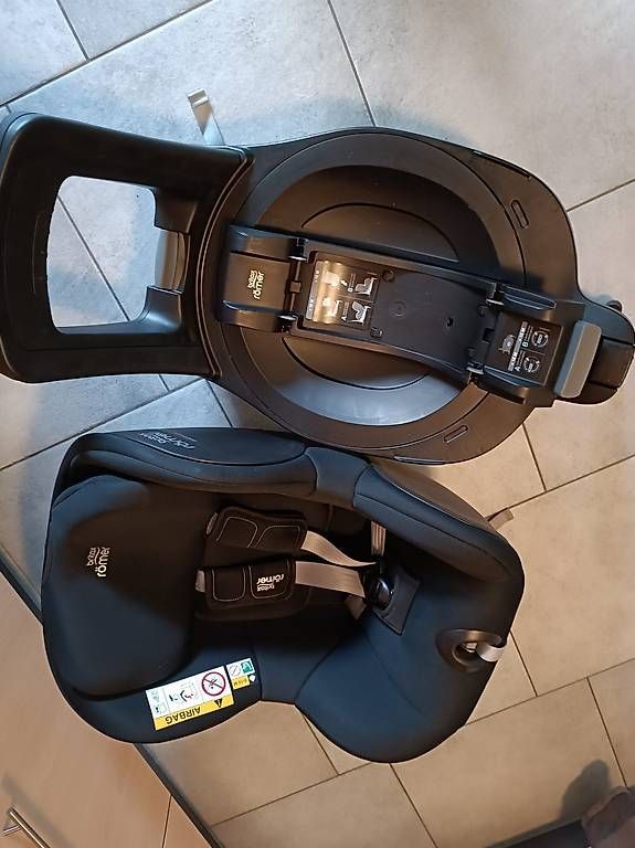 Seggiolini per auto: Britax römer – Usato da Ehrendingen venduto da taro98