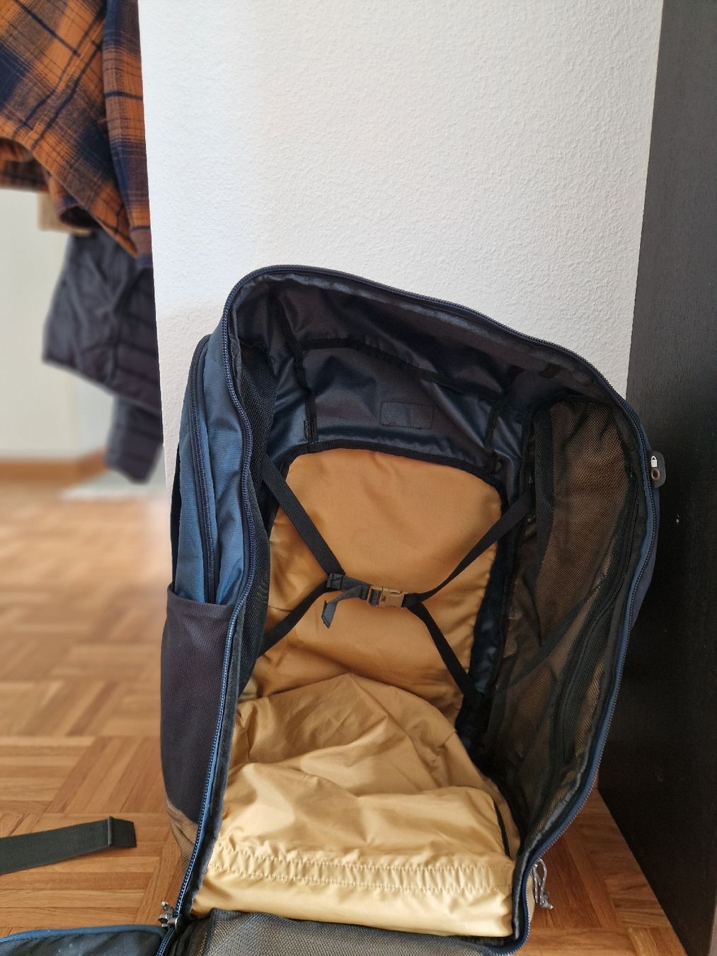 Decathlon Zaini: Sac à dos de voyage Forclaz 70L – Usato da Lausanne venduto da mgo_yx25 3