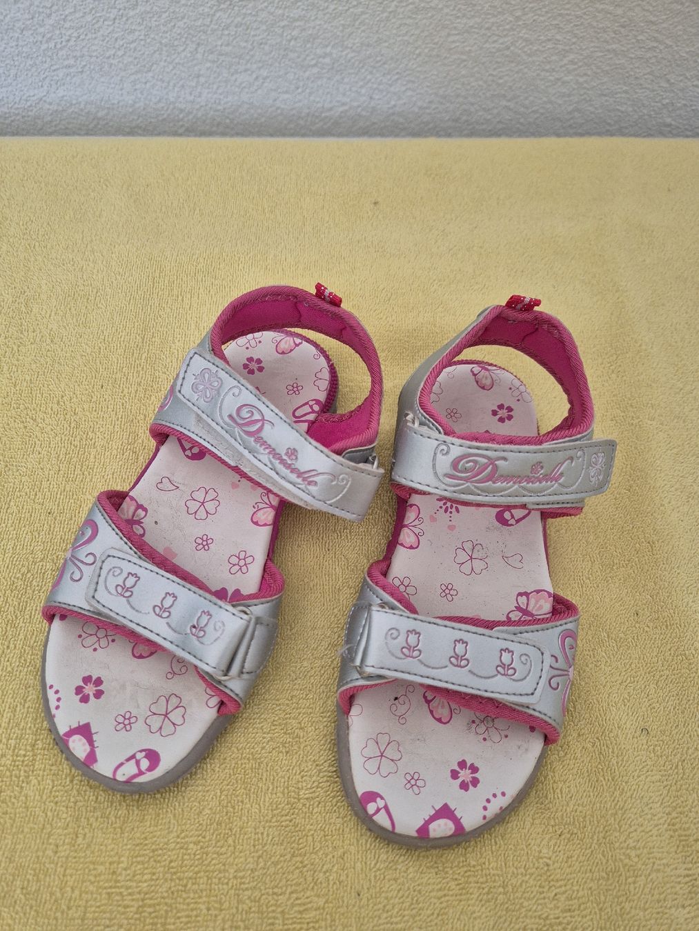 Scarpe per ragazze: Sandale – Usato da Hörhausen venduto da Nuage81