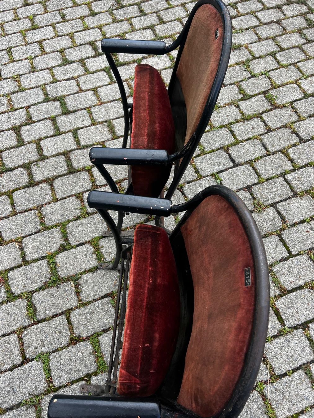Poltrone: Kino/Theatersessel Antik – Usato da Hausen am Albis venduto da Holymama 3