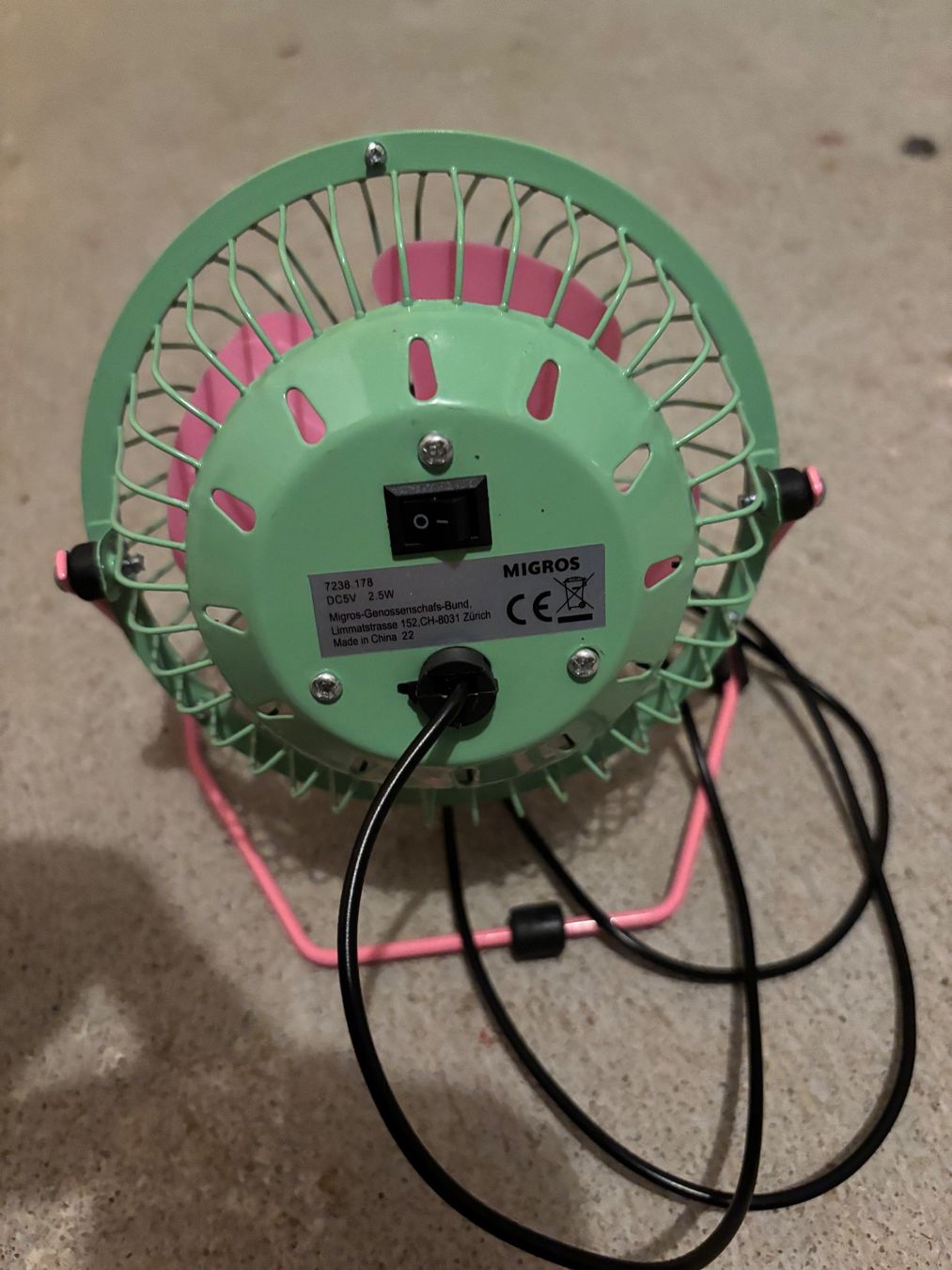 Ventilatori: USB Desktop air fan ventilator New – Nuovo (secondo la descrizione) da Füllinsdorf venduto da MaiiaM 1