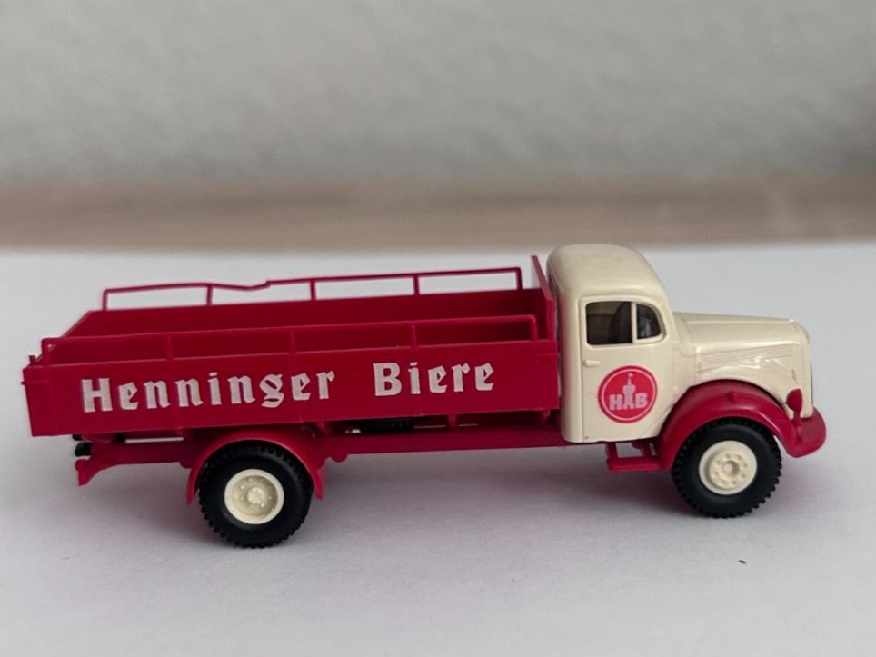 Brekina Modellini d'auto: Brekina LKW Henninger Bier – Usato da Goldach venduto da Manyro55 1