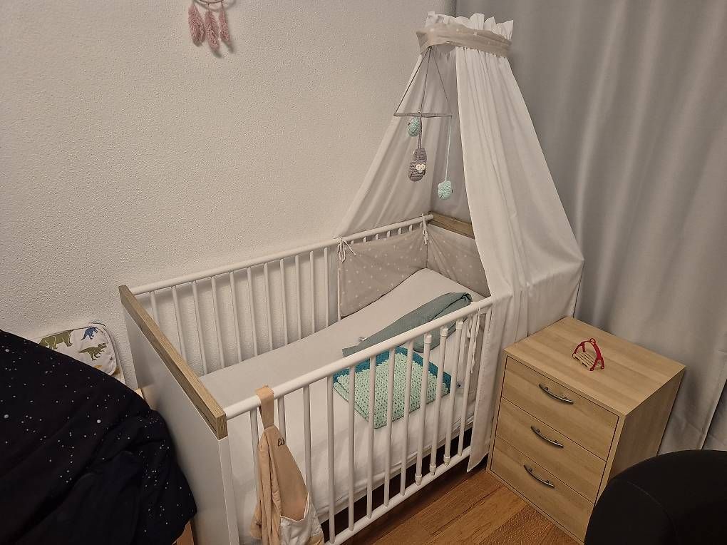 Letti: Babybett mit Matratze – Usato da Morschach venduto da Chris_Walchwil 3