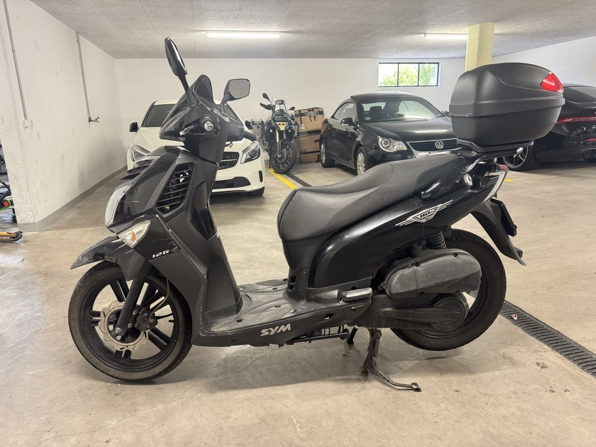 Sym Scooter: Roller SYM 125 HD – Usato da Rebstein venduto da SH91