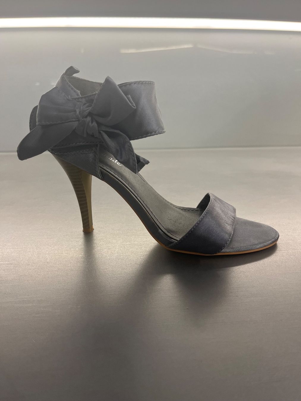 Scarpe da donna: Party Highheels Gr.37 – Nuovo (secondo la descrizione) da St.Gallen venduto da Monrose