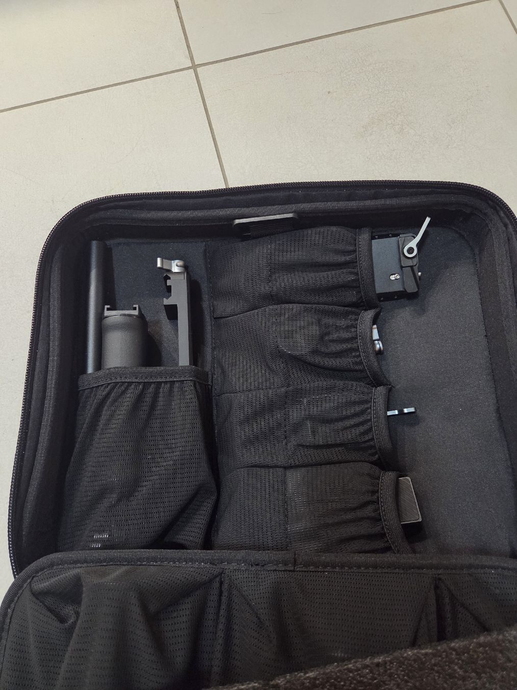 DJI Altri Accessori: DJI RS4 Combo comme neuf – Nuovo (secondo la descrizione) da Orbe venduto da LaGrange 3