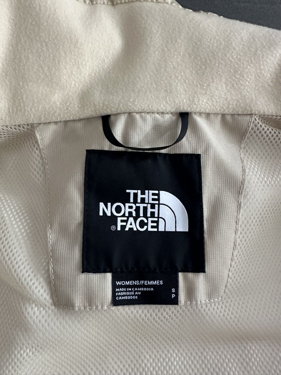 North Face Jacken: The North Face Damen-Windjacke – Gebraucht aus Lumbrein von nin_558g 1