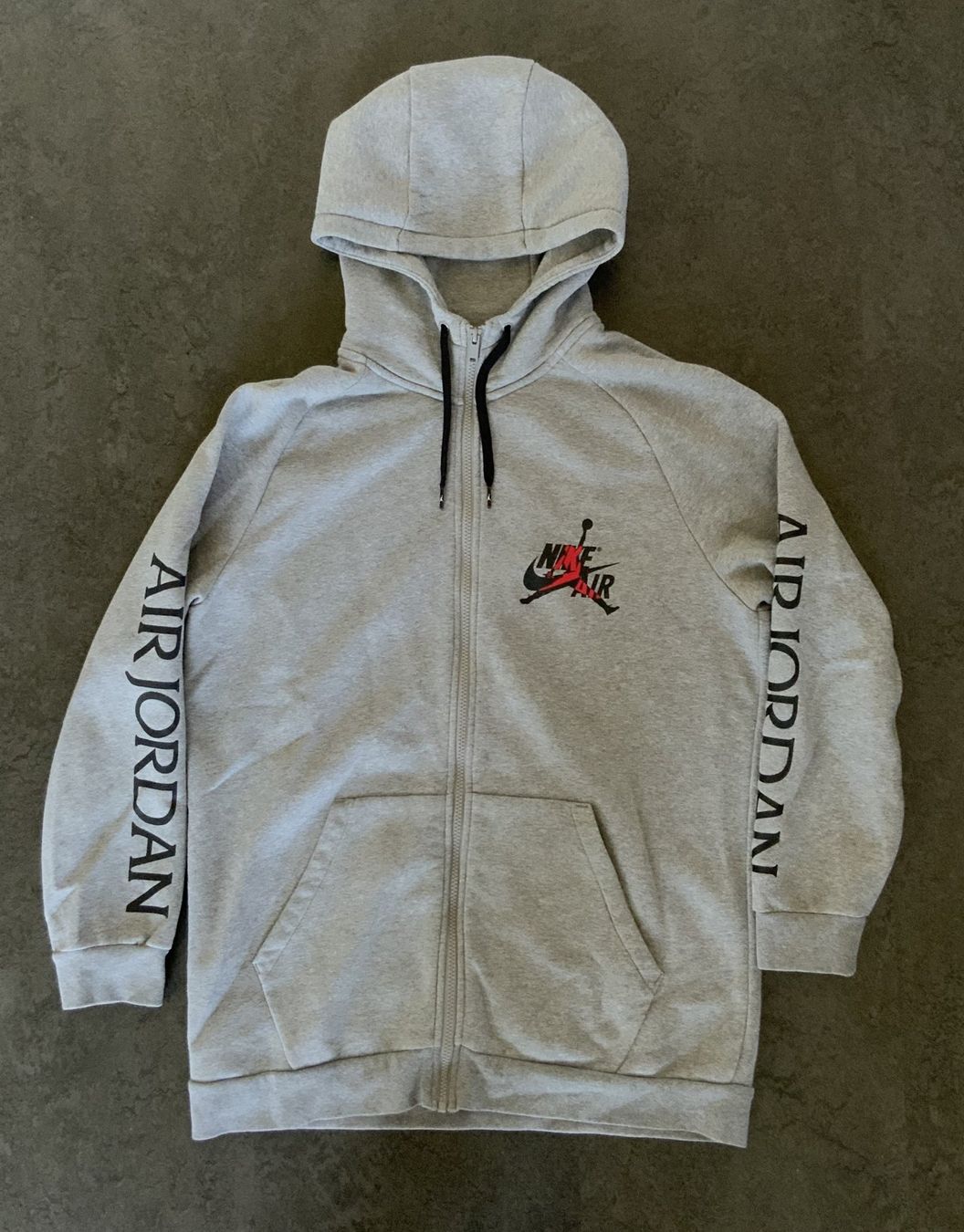 Nike Maglioni & Felpe: Air Jordan Zip Hoodie Grau – Usato da Obfelden venduto da nob_mp2y