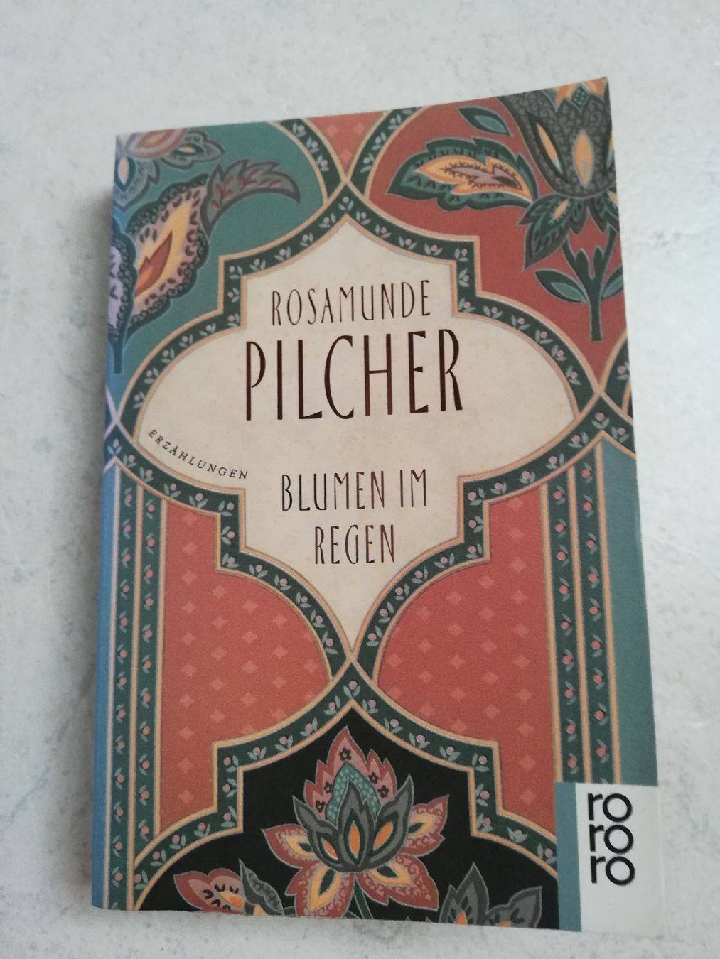 Libri: Rosamunde Pilcher - Blumen im Regen – Usato da Zürich venduto da 25.1212_4.14