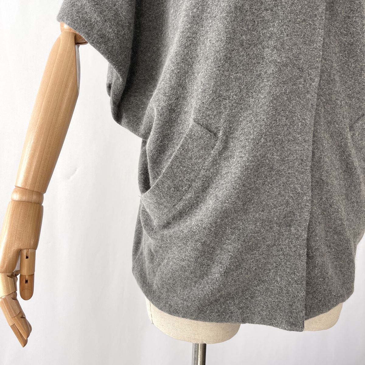 Altro in Moda donna: PESERICO Cardigan/Cape – Nuovo (secondo la descrizione) da Emmen venduto da Nightingale_2022 1