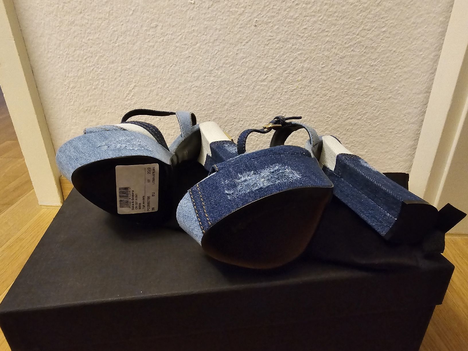 Dolce & Gabbana Scarpe da donna: D&G Sandalen - ungetragen – Nuovo e nell'imballaggio originale da Obernau venduto da Joannajojo 3