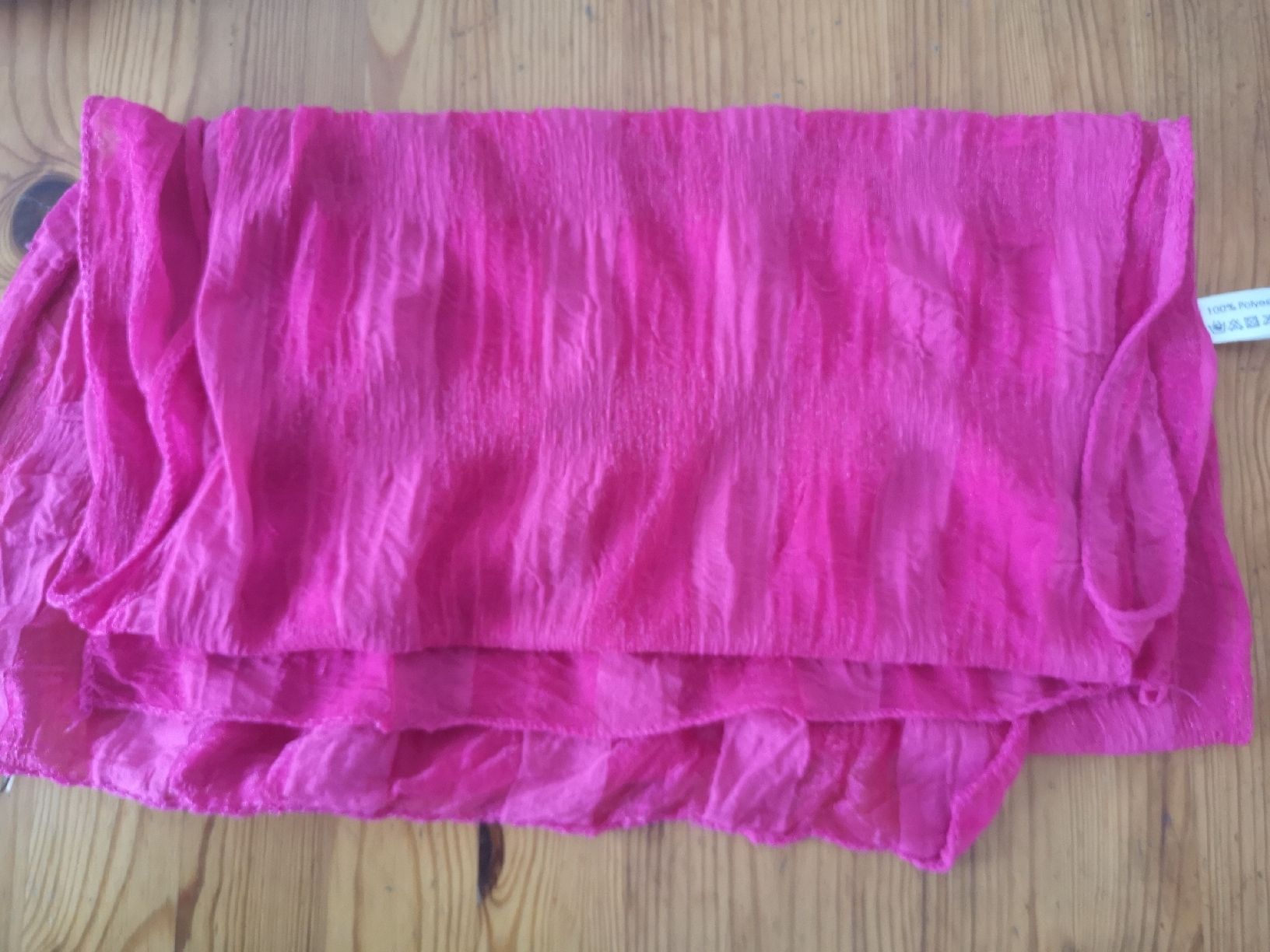 Foulards, Tücher & Schals: Foulard fuschia – Gebraucht aus Nyon von bicounette66