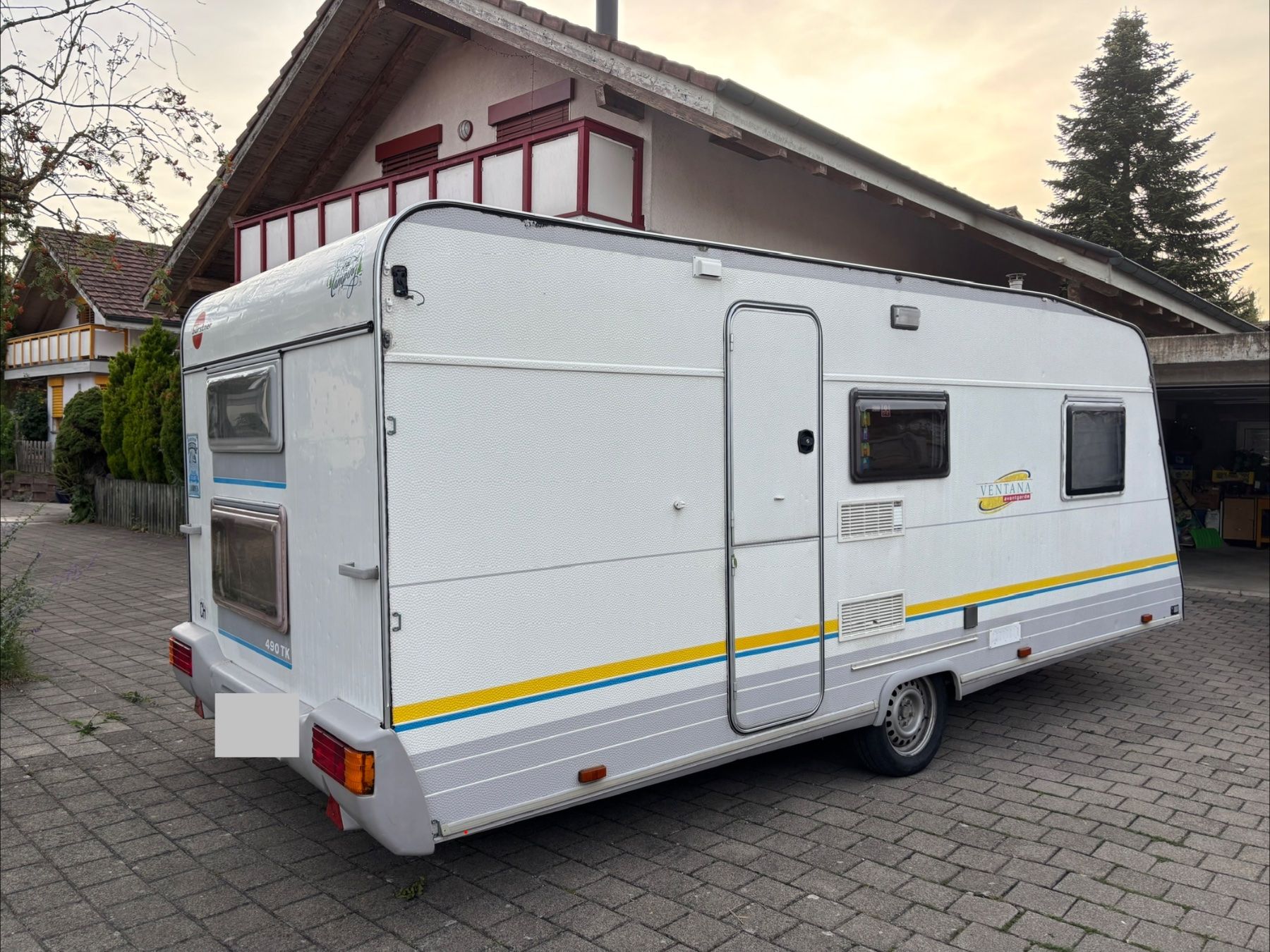 Rimorchi: Familienwohnwagen Bürstner 490 TK – Usato da Schleitheim venduto da Strandhuuuus 1