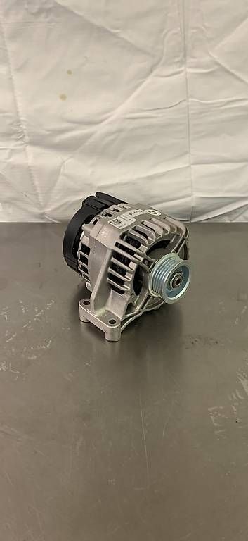 Tutti pezzi di ricambio auto: Alternator  – Usato da Hendschiken venduto da LuWiauSt