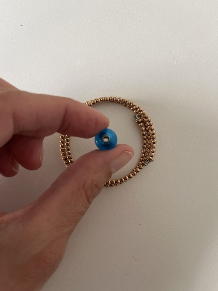Fauteuils: Double RedGold Bead Bracelet With Blue Gem Accent - Summer S – D'occasion à Lausanne par 13summertime 2
