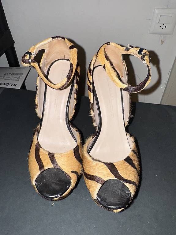 Zara Scarpe da donna: Zara Leder Sandalen, Gr. 37 – Usato da Frenkendorf venduto da banemk12 2