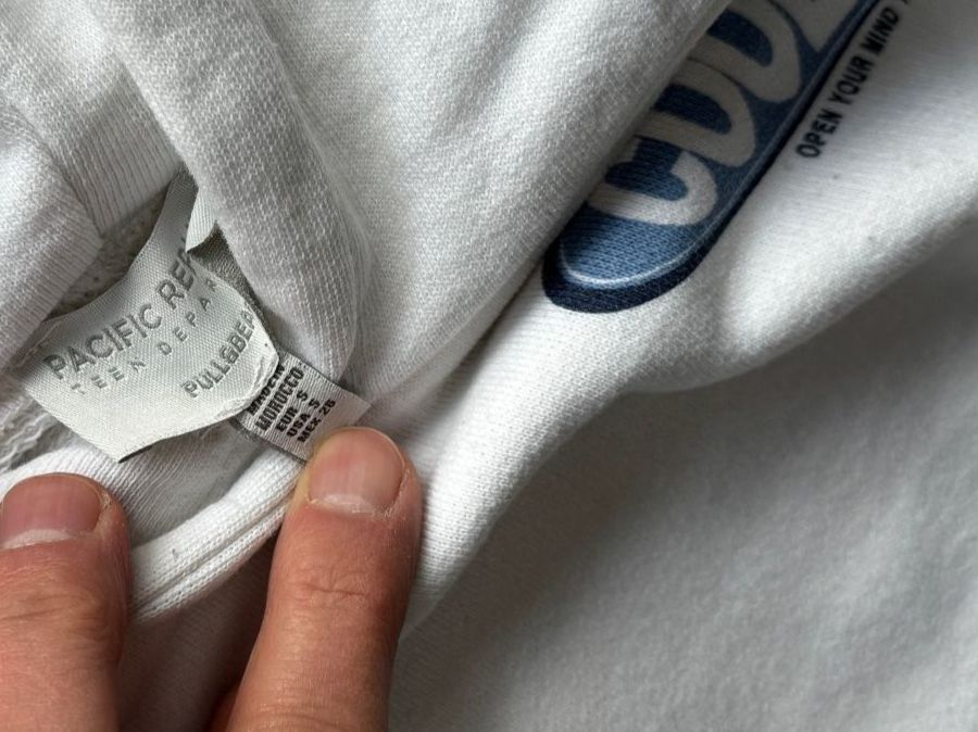 Pullover & Sweatshirts: coooler Pulli Coolmind, weiss, mit Kapuze, Grösse S – Gebraucht aus Baar von qsi2005 5