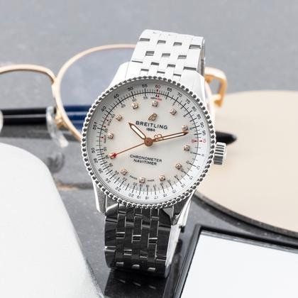 Breitling Montres: Breitling Navitimer Automatic 35 MOP Diamant – Neuf (Voir description) à Grenchen par chaga1234 1