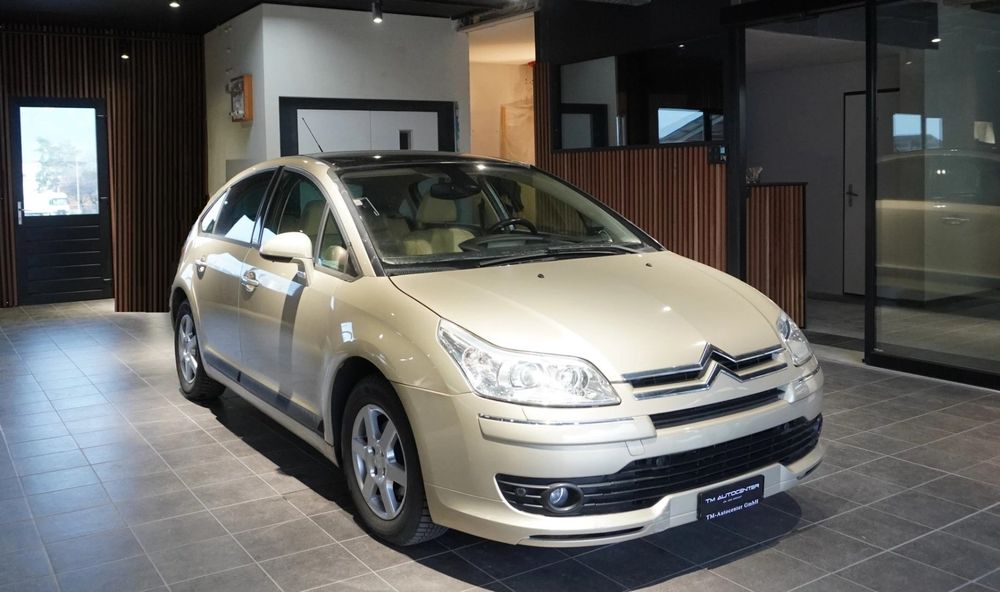 Citroën Automobili: CITROEN C4 Berline 2.0i 16V VTR Automatic – Usato da Altstätten venduto da TM-Auto 1