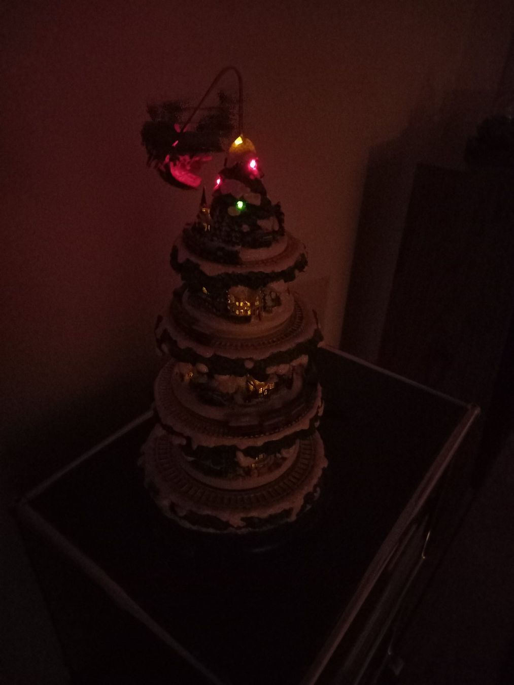 Tutte le decorazioni: Sapin de Noël musical Thomas Kinkade – Usato da St-Sulpice VD venduto da asc_5twt 6
