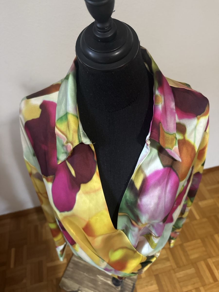 Zara Camicette: Camicetta a portafoglio ZARA – Usato da Taverne venduto da hai_tg6s 1