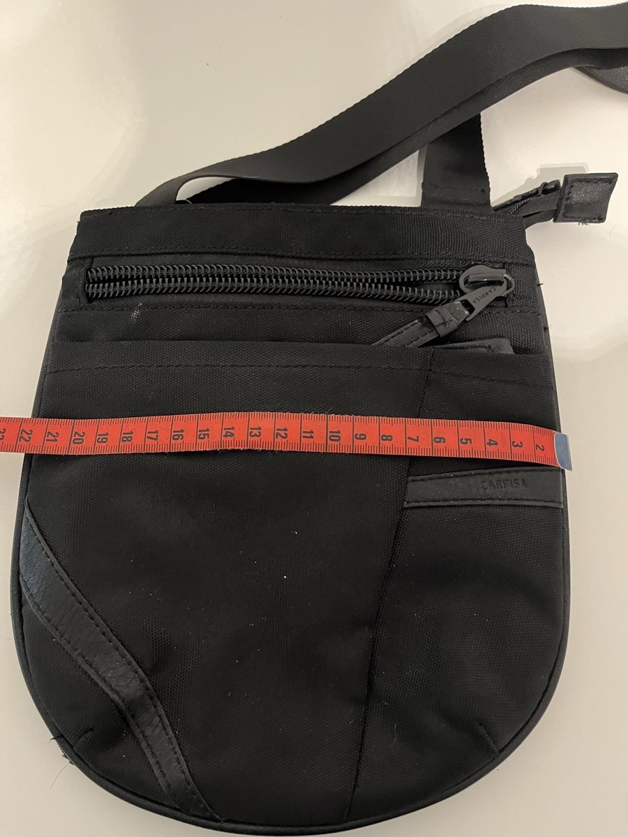 Sacs: Borsa a tracolla nera unisex  – D'occasion à Osogna par dan_8vzm 1
