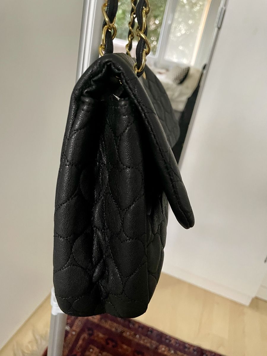 Taschen für Damen: Schwarze Handtasche mit goldener Kette & Herzchen – Gebraucht aus Zürich von MarciaBraz 3