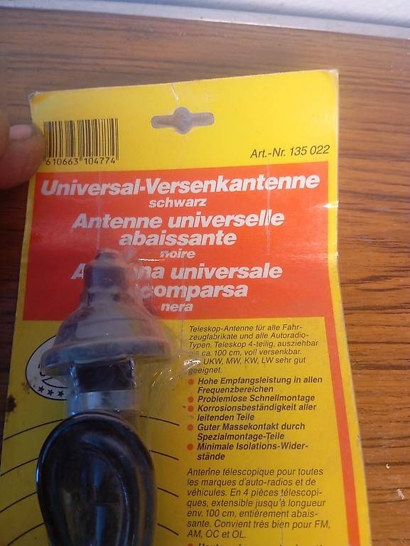 Alle Ersatzteile: Universal Auto Antenne, Neu und Originalverpackt! – Gebraucht aus Basel von Petergunn 1