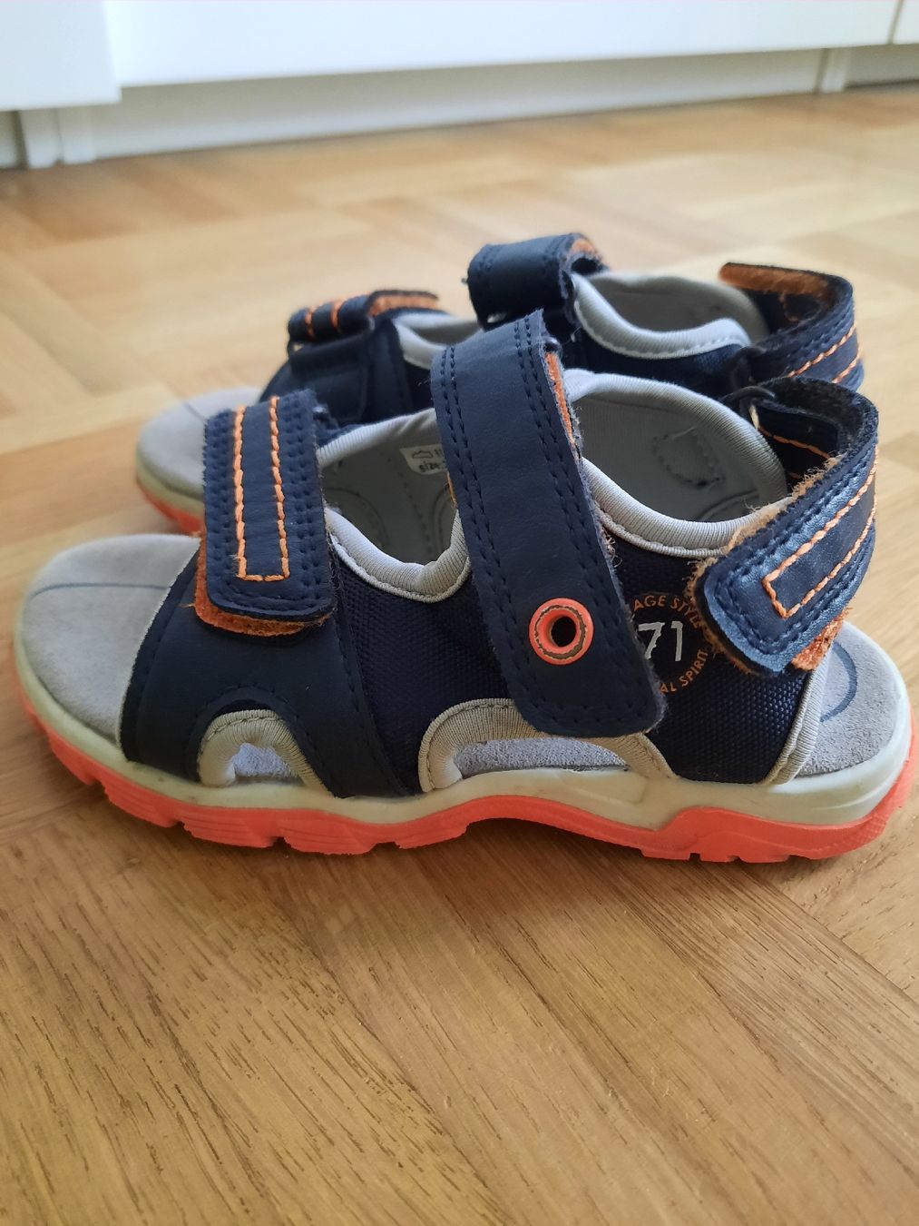 Scarpe per ragazzi: Kinder Sandaletten, Grösse 25 mit Originalverpackung – Usato da Ettingen venduto da Guggerin 1