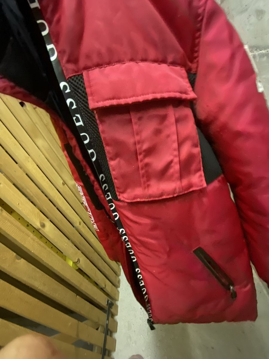Guess Giacche: Veste rouge guess – Usato da Onex venduto da dramirezch 2