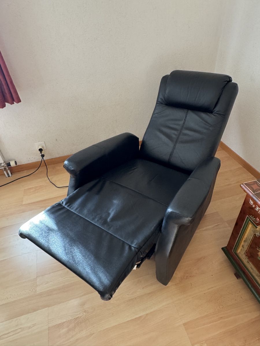 Poltrone: Sessel elektrisch verstellbar – Usato da Remetschwil venduto da mat173