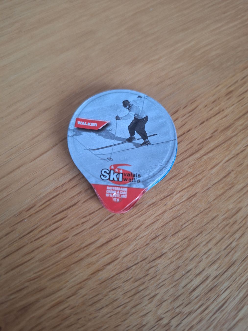 Kaffeerahmdeckel: Kaffeerahmdeckeli Serie 1.521 – Gebraucht aus Wanzwil von chlinih93