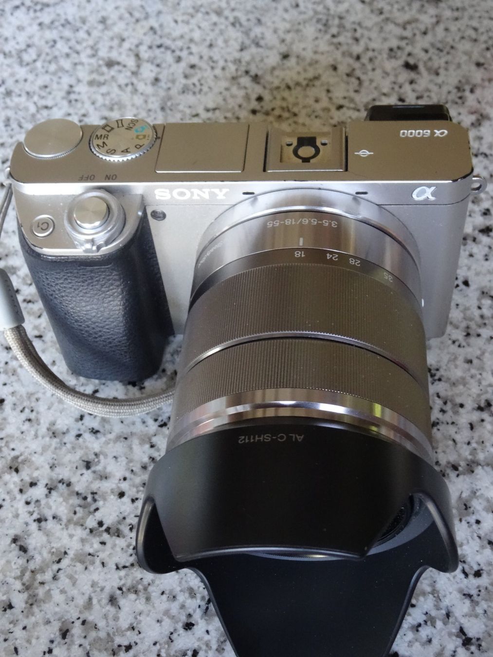 Sony Kamera: Sony Alpha 6000 & Objektiv – Gebraucht aus Buttisholz von rappirosen