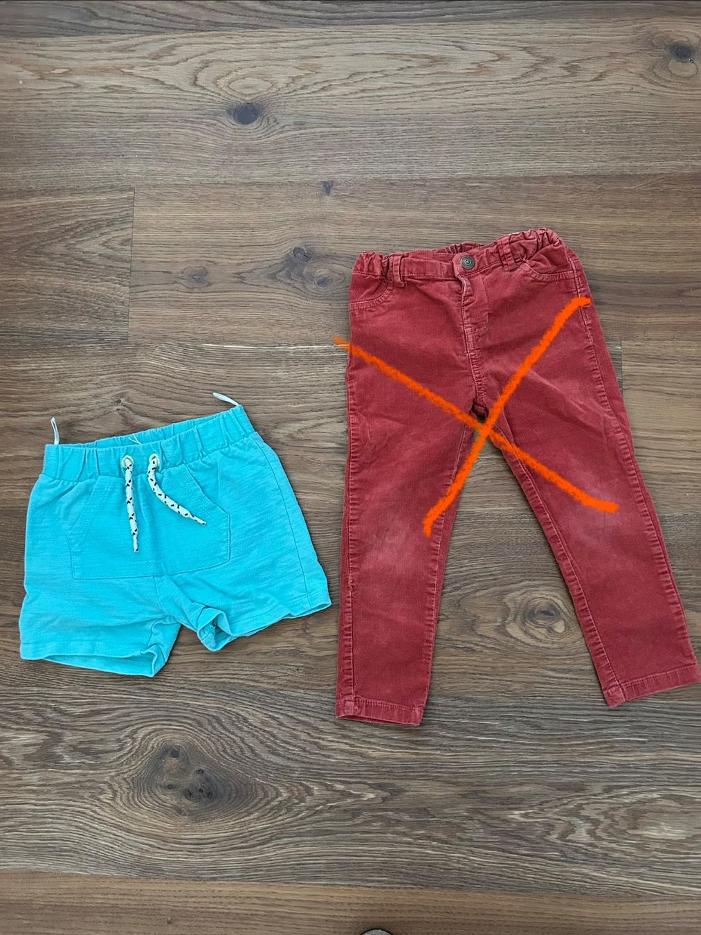 Kleiderpakete & -sets: Kleiderpaket Grösse 98 – Gebraucht aus Selzach von lua_22sv 4