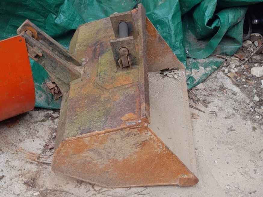 Gru: Mistkran/Heckbagger Icar Bazzoli B6S – Usato da Fischingen venduto da nat_9qn7 8