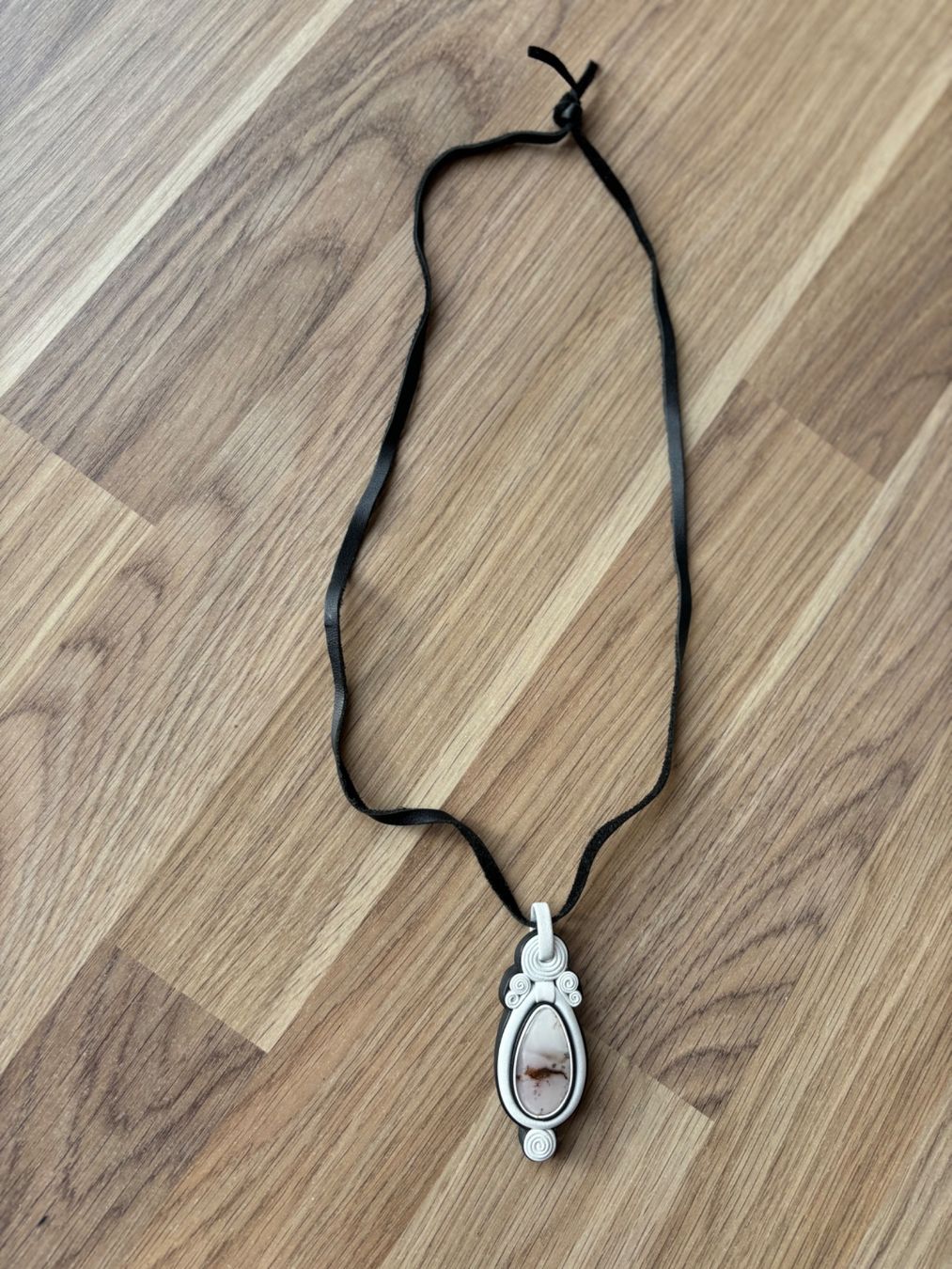 Catenine: handmade, agate stone and leather – Nuovo e nell'imballaggio originale da St-George venduto da elena27 2