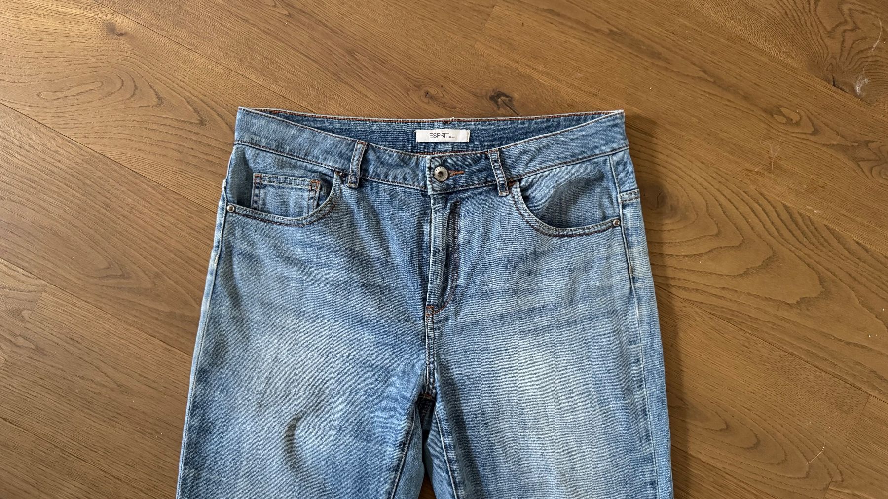 Esprit Jeans: Esprit Damen Caprijeans in Gr 32 – Usato da Riehen venduto da To120 3