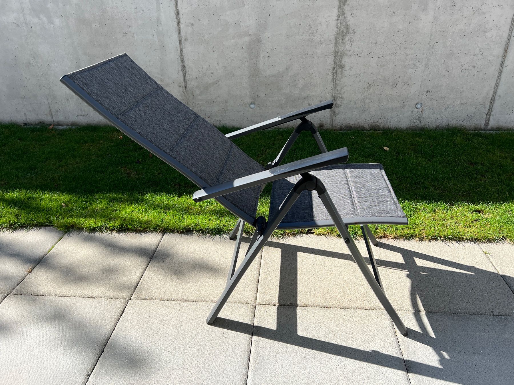 Tischset: Gartentisch Metall 70x70cm mit 2 Stühlen – Neu (gemäss Beschreibung) aus Frauenfeld von Bleeddragon 3