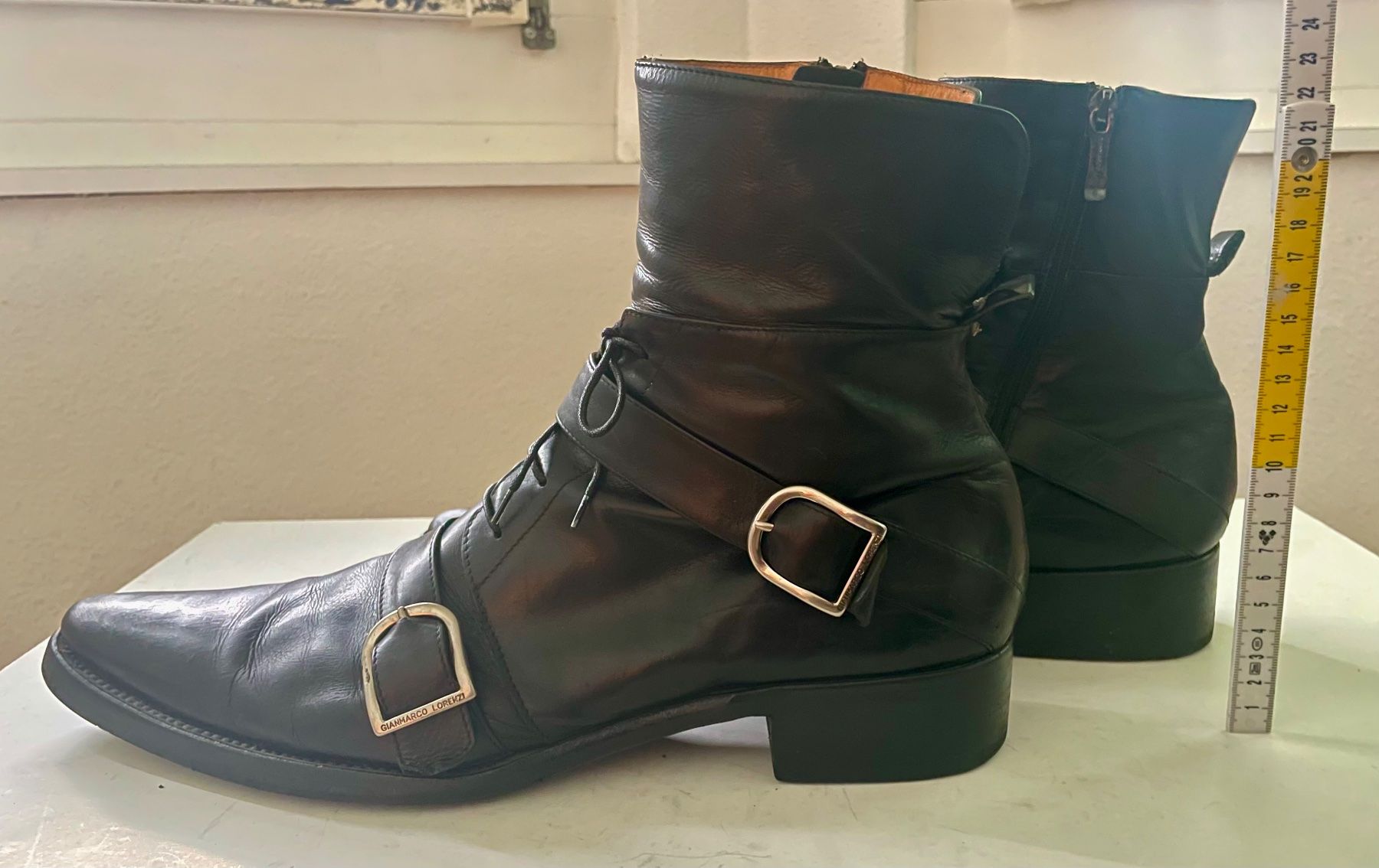Chaussures hommes: Stiefel schwarzes Leder Gr 46 – D'occasion à Unterengstringen par DeaundHeinz 3