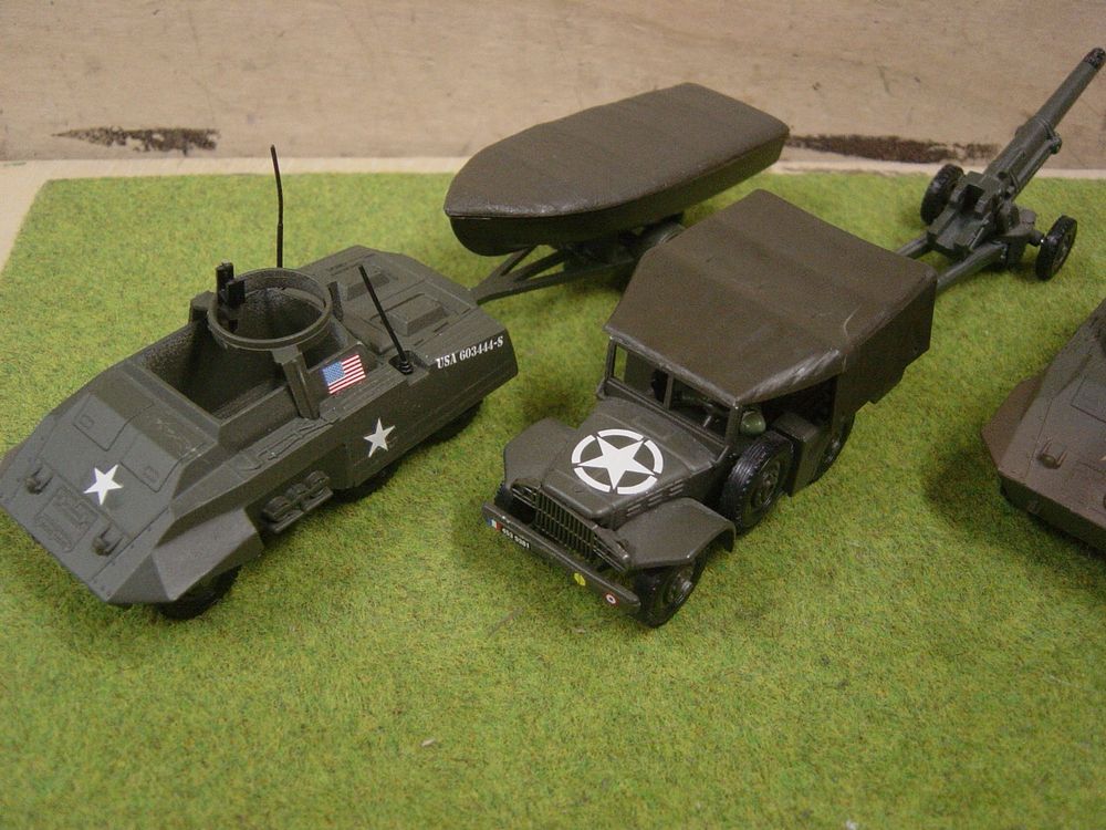 COMBAT CAR M20 véhicule militaire SOLIDO m 20 tank blindé croix de