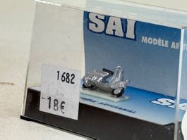 GB2- Sai Vespa Metallmodell silbern