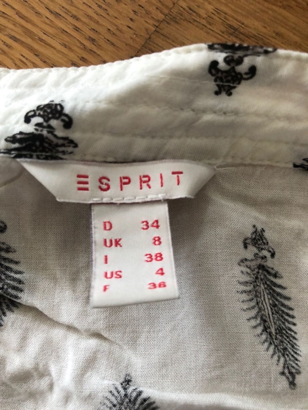 Esprit Camicette: BLUSE ESPRIT 34 mit Federn – Usato da Wattwil venduto da jopara 1