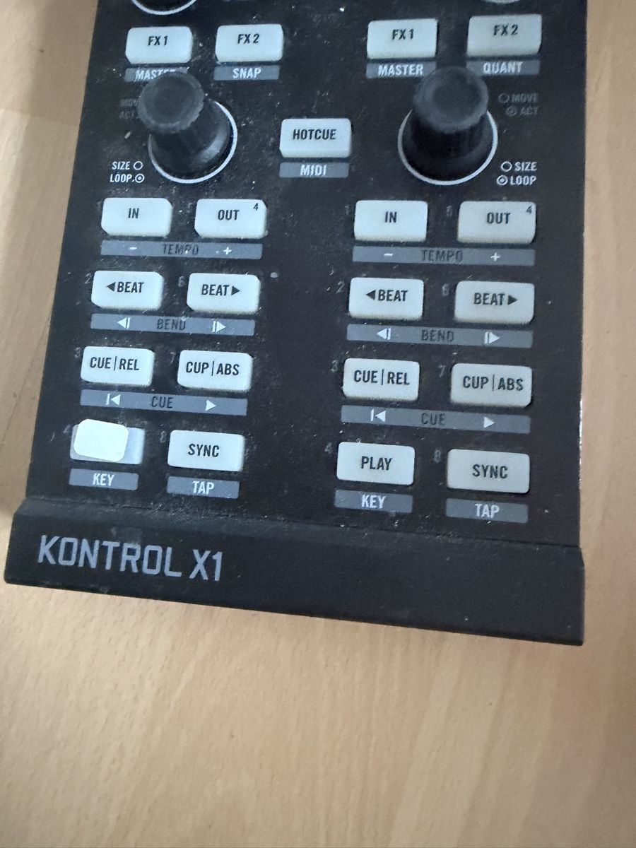 Musikinstrumente: Native Instruments Traktor Kontrol X1 DJ Controller – Gebrau – Gebraucht aus Baden von noli.r 2